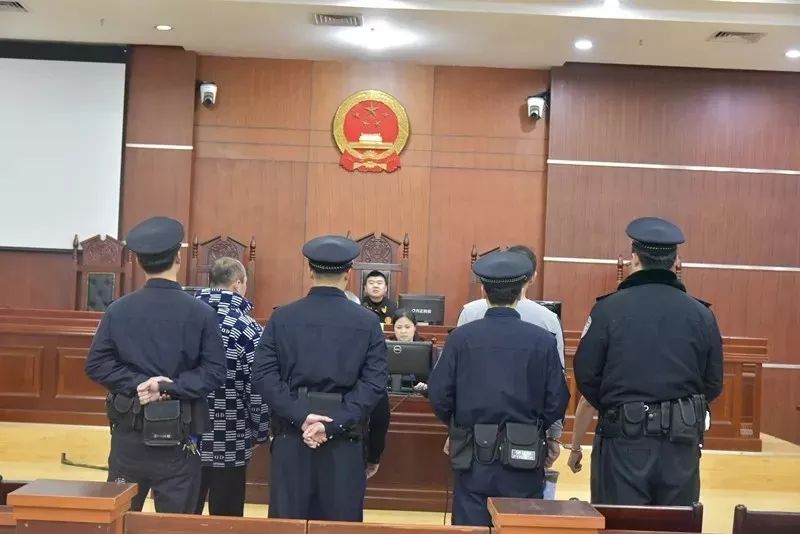 湖北鄂州一黑社会性质组织头目被判刑23年(图)