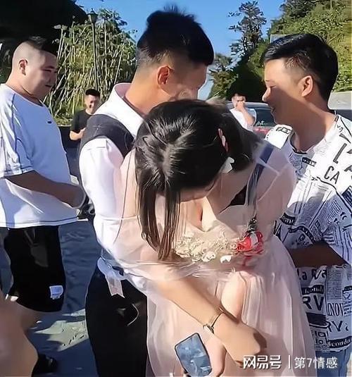 出轨的原因_婚礼被兄弟破坏_婚礼集体涉黄